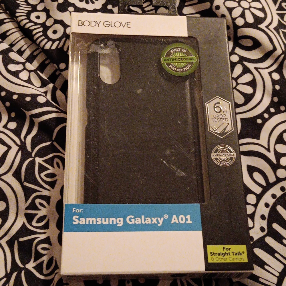 Body Glove phone case in black Samsung Galaxy A01